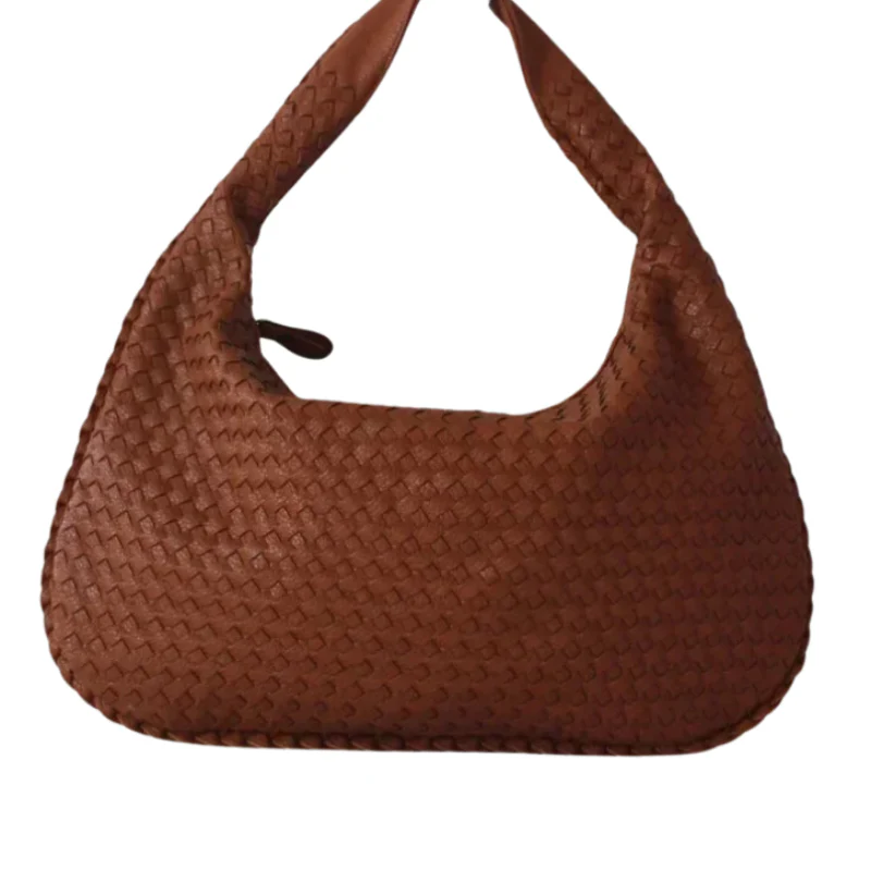 Alina – Sac bandoulière hobo avec design patchwork et ouverture zippée - Image 6