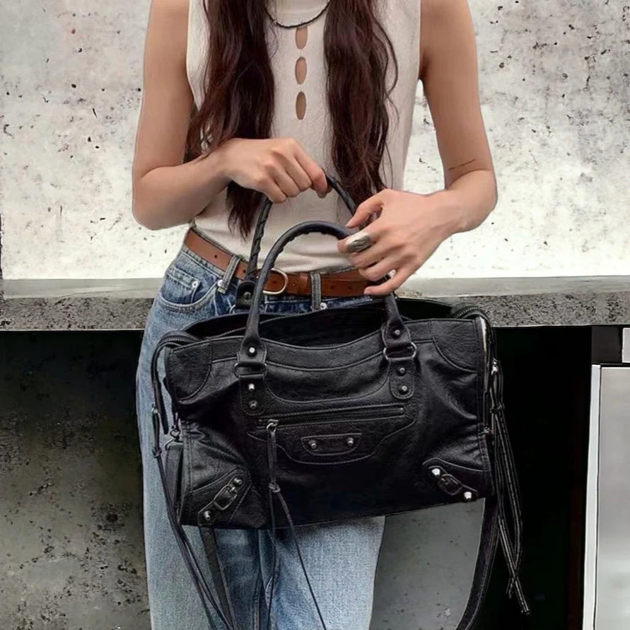 Astrid - Sac à main décontracté à plusieurs fermetures à glissière avec bandoulière - Image 5