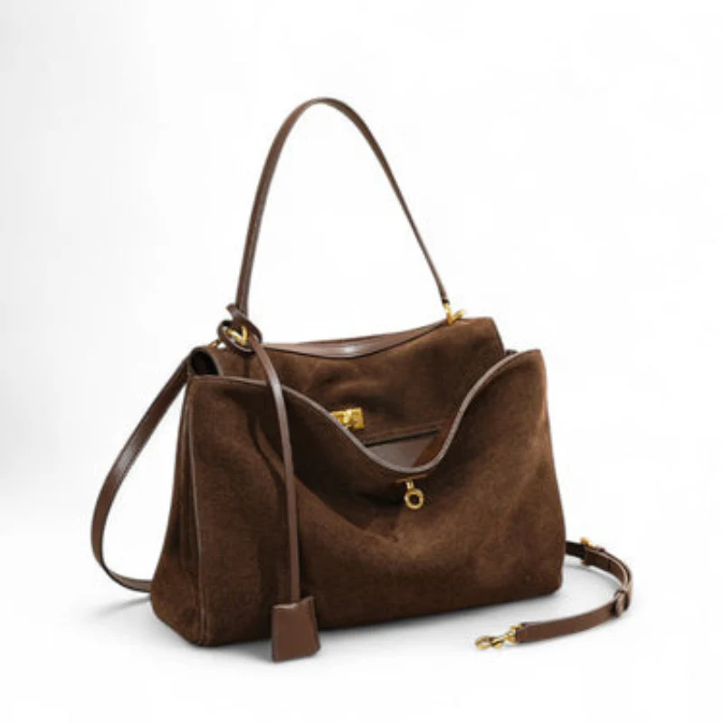 Laura – Grand sac à main en daim avec forme rectangulaire - Image 3