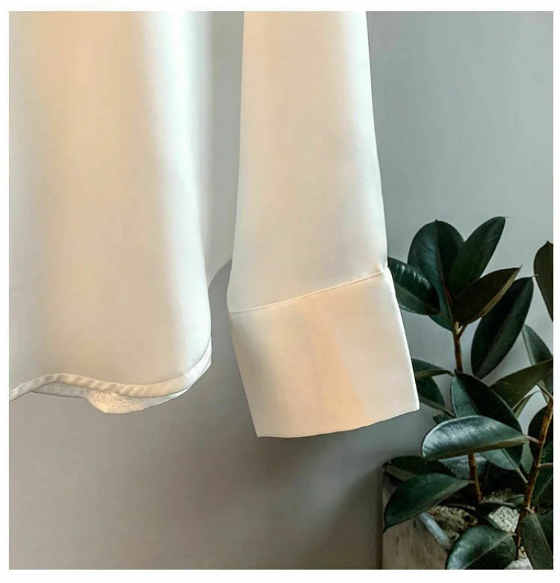 Tessa - Haut en soie polyvalent pour une élégance moderne - Image 4